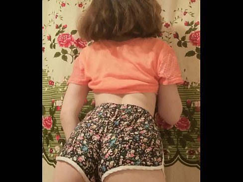 ❤️ Keçika ciwan a seksî li ber kamerayê kurtanên xwe ji xwe dike ❤ Porno li ku.sexvideosex.top