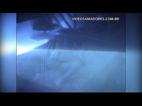 ❤️ Mêrê jina cîranê xwe dikişîne fîlmê û pê dihese ku ew qûnek e ❤ Porno li ku.sexvideosex.top