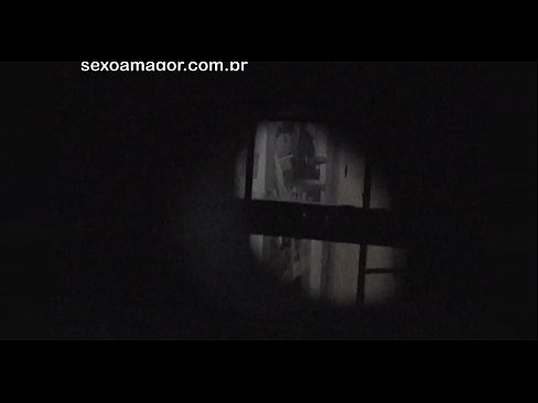 ❤️ Blondie bi dizî ji hêla dengbêjek taxê ve ku li pişt kerpîçên vala veşartiye, vîdyoyek tê kişandin ❤ Porno li ku.sexvideosex.top
