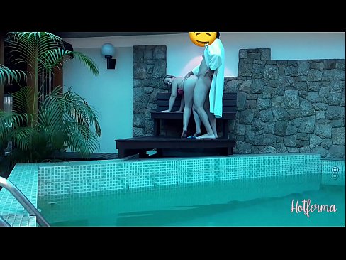 ❤️ Boss xizmetkarê vedixwîne hewzê, lê nikarî li ber germiyekê bisekine ❤ Porno li ku.sexvideosex.top